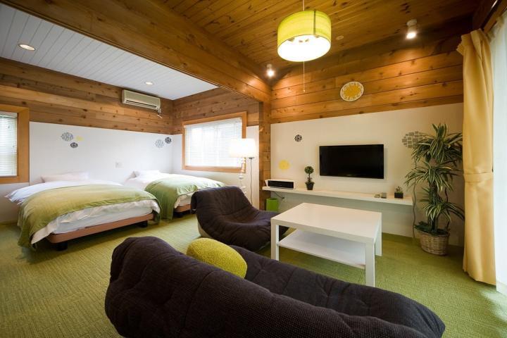 HOLIDAY HOUSE グリーンガーデン